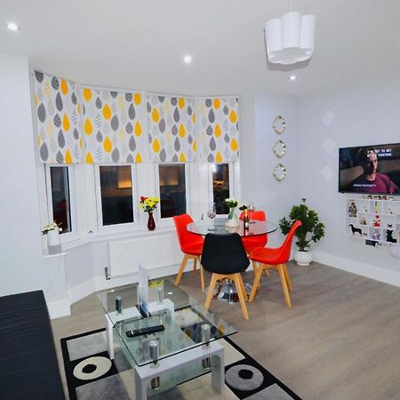 Executive Central Self Contained Flat By Cozynest Ридинг Экстерьер фото