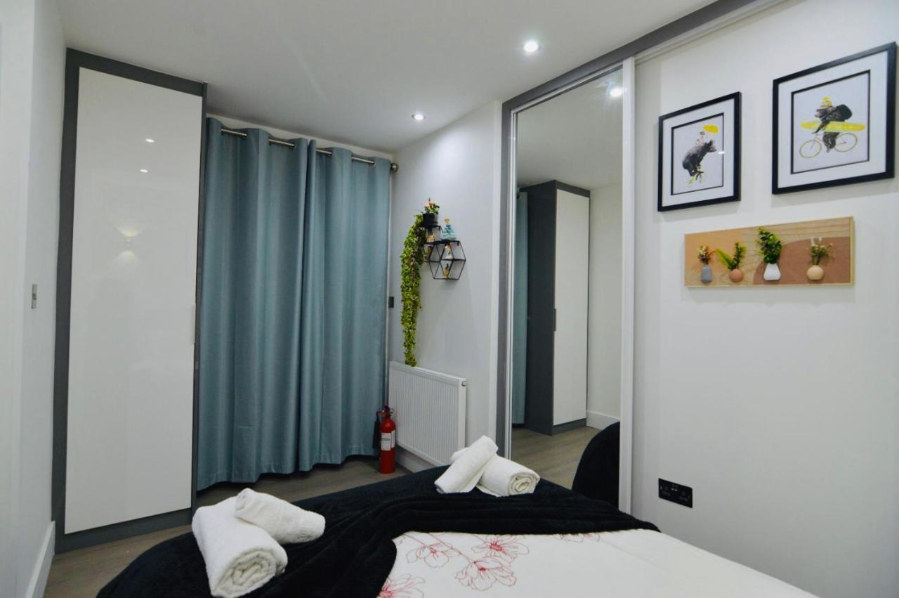 Executive Central Self Contained Flat By Cozynest Ридинг Экстерьер фото